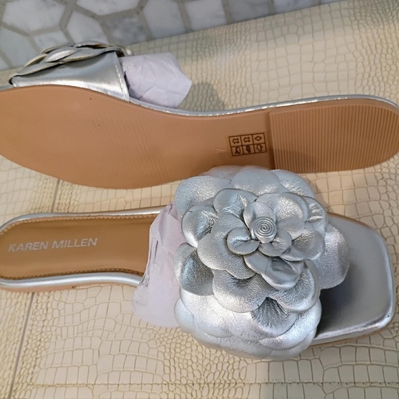 💋 Silver Flats *New size 7 - Picture 4 of 6